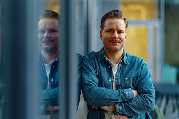 Kansainvälinen ura omannäköisessä roolissa – Matias johtaa ISS:n projektiliiketoimintaa