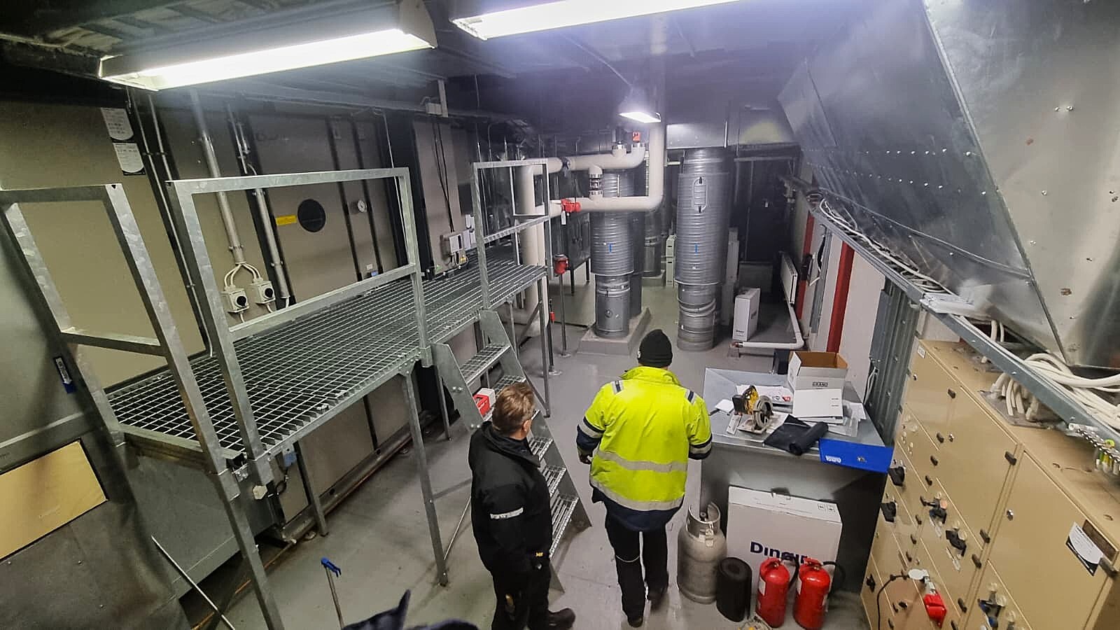 1dad5d98-75b8-4a87-b79b-72f0e12483fa-1