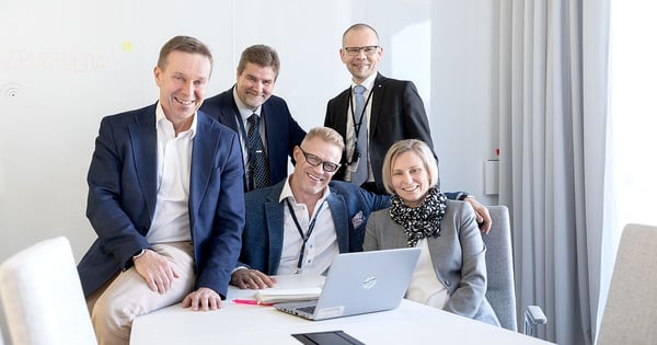 ”Viemme liiketoimintaa eteenpäin”