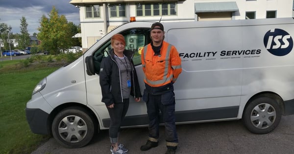 Työkaverit yhteisellä pelikentällä